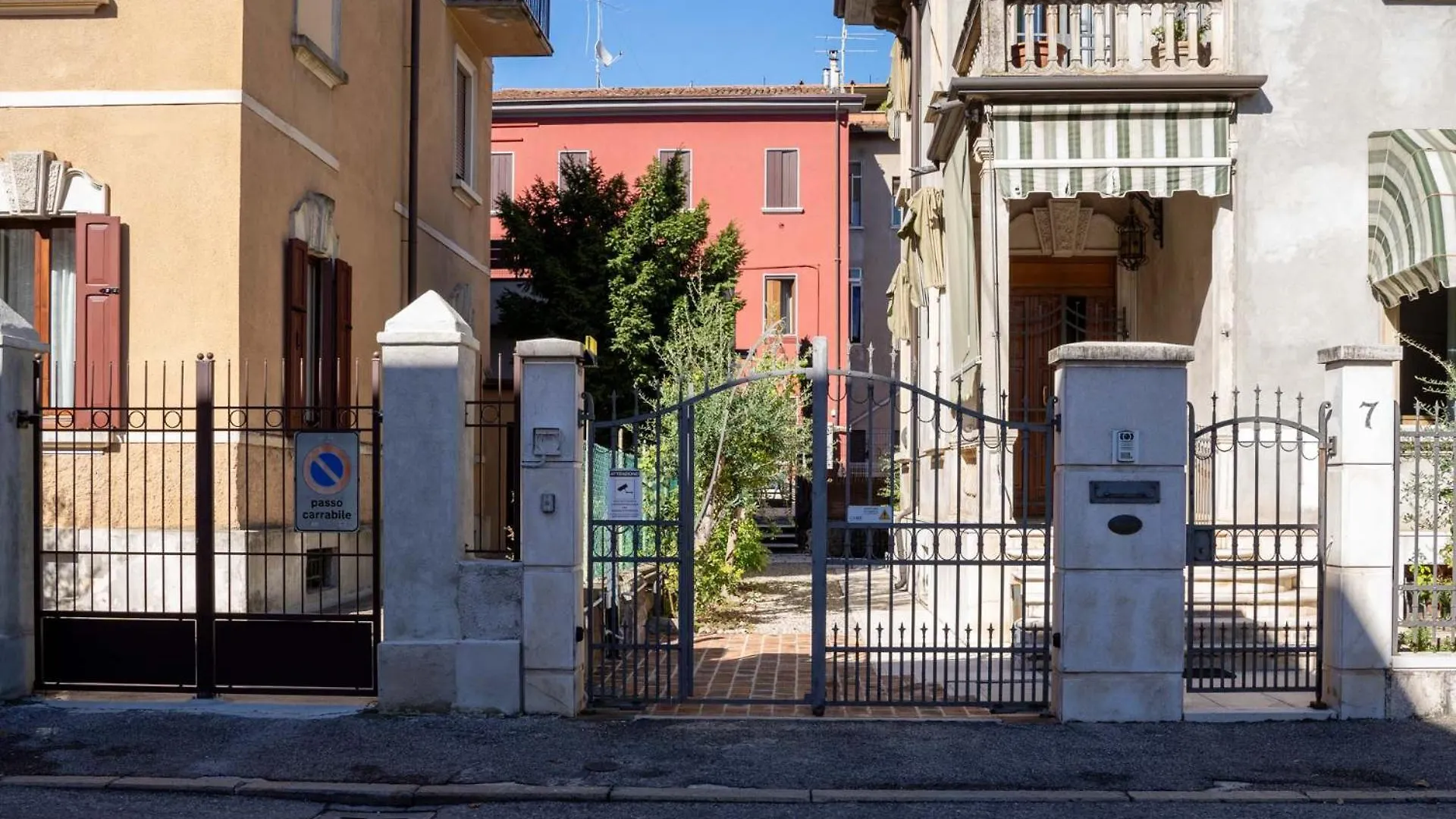 Residenza Grazioli 2 Otel Verona Konukevi